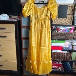 AVAILABLE Elegant Yellow Maxi Dresssize  small nwt